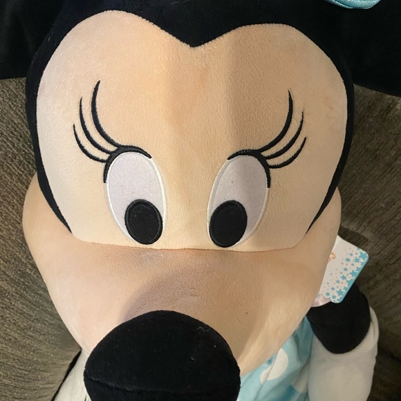 NWT Jumbo Minnie Mouse Plush - Picture 4 of 4